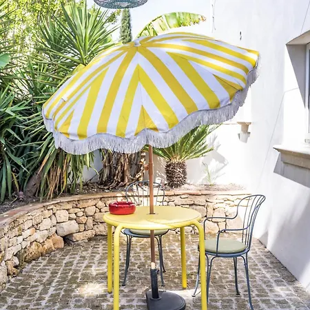 Ferienhaus Secret D'uzes - Inspires A *