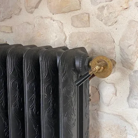 Secret D'uzes - Inspires A *