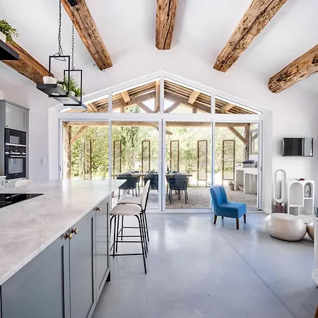 Secret D'uzes - Inspires A Ferienhaus