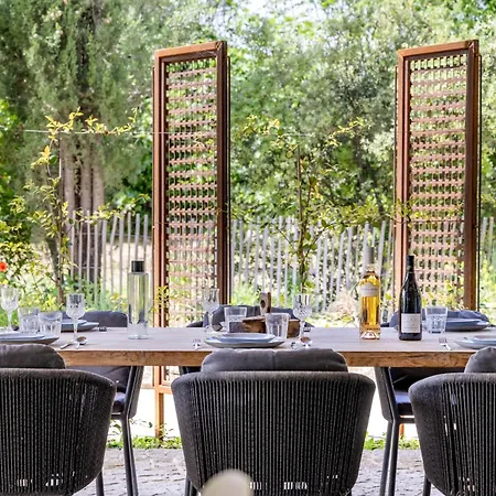 Secret D'uzes - Inspires A Ferienhaus