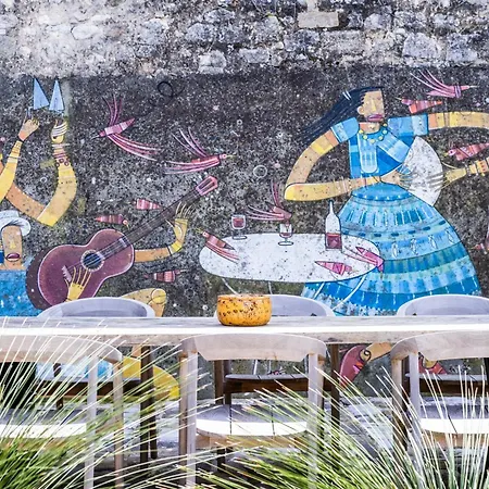 Secret D'uzes - Inspires A Ferienhaus *