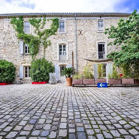 Secret D'uzes - Inspires A Ferienhaus *